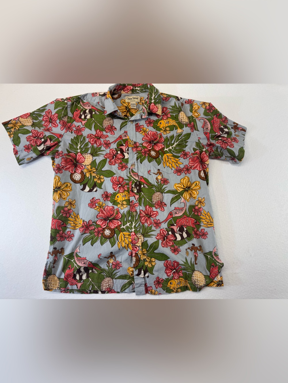 Cooke street Honolulu men’s L Short-Sleeve Floral Button-Down Hawaiian Shirt